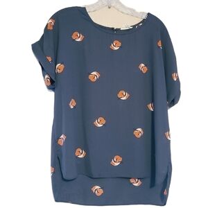 Everly | Women's Navy Fox Print Hi-Low Rolled Sleeved Top (Size Medium)